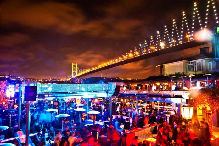 Vie nocturne à Istanbul – Une ville qui ne dort jamais-Hotel Turquie