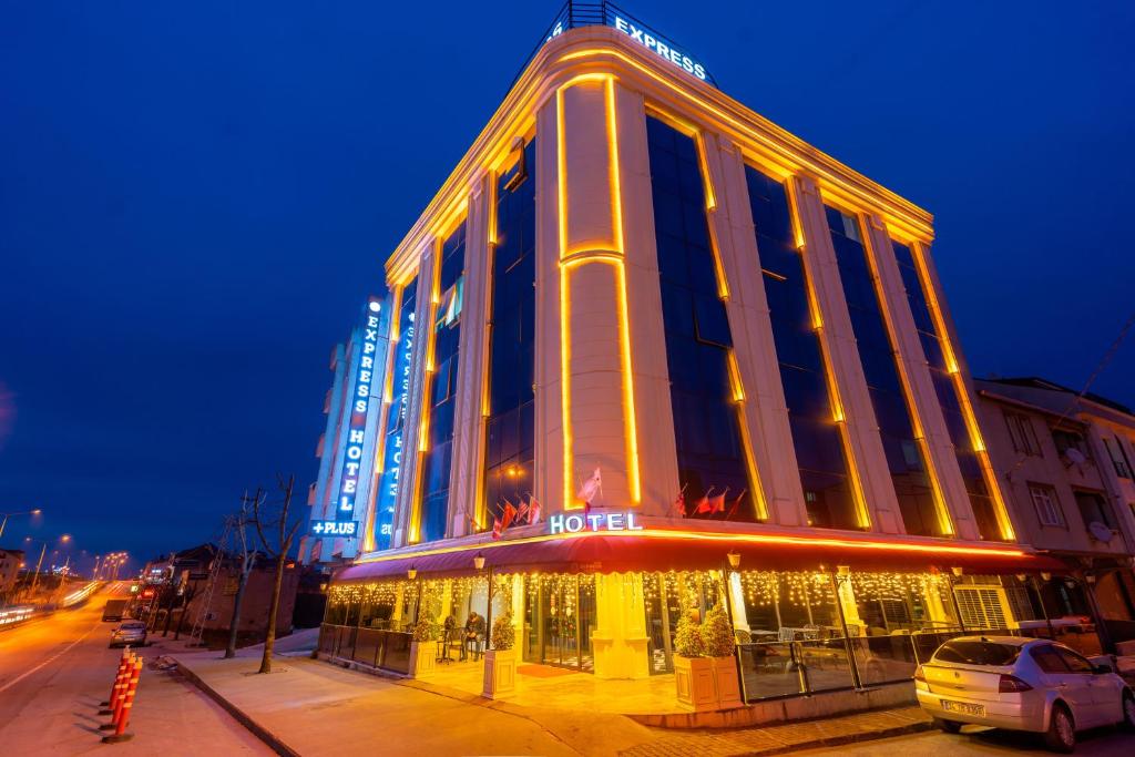 4. Express Plus Hotel : Confort Moderne près de l'Aéroport- Hotel Turquie