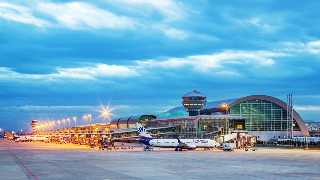 Quel aéroport est le plus proche de Pamukkale-Hotel Turquie