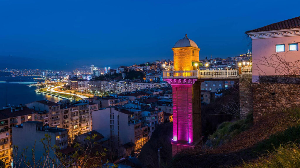 2. Asansor – Bâtiment d'ascenseur historique d'Izmir (Izmir Tarihi Asansör Binası)- Hotel Turquie